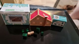 Sylvanian Families vintage miniature Japanese house & furniture both boxed 2