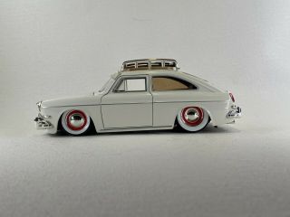 Jada 1:24 - Vdubs 1965 Volkswagen 1600 Tl Fastback Vhtf Rare Premium Loose 100