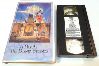 A Day At Disney Studios (vhs Disney Attractions Inc) Rare Souvenir Video