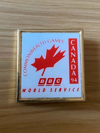 Very Rare Bbc Sport Pin Badge Canada 1994 Commonwealth Games Tv Media Radio
