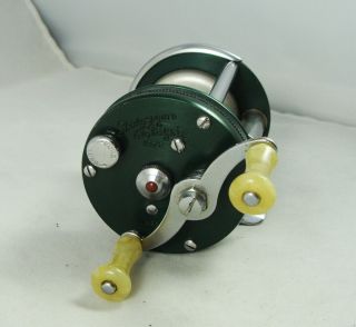 Old Vintage Shakespeare Classic No.  1972 Model Ge Casting Reel - Jeweled