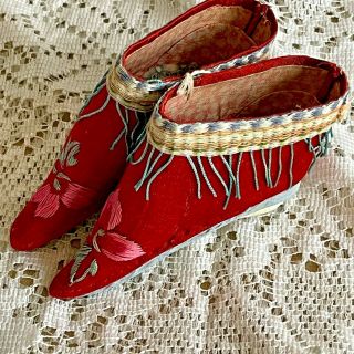 Antique Chinese Embroidered Silk Lotus Shoes Bound Feet 4.  25 " Hand Made