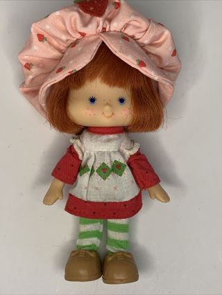 2009 Hasbro Strawberry Shortcake Doll W/ Outfit (complete)