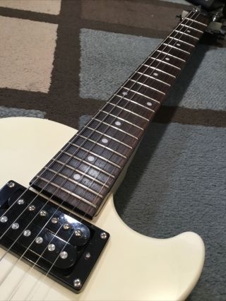 2008 EPIPHONE LP SPECIAL II RARE ARCTIC WHITE AND SETUP PLAYS HOT 3