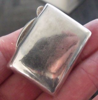 A VINTAGE STERLING SILVER PILL,  PATCH BOX,  LONDON IMPORT MARKS. 2