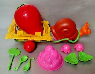 Vintage Strawberry Shortcake Playset Snail Cart,  Accessories Complete 1980 