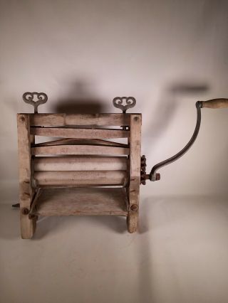 Primitive Antique Vintage Wash Tub Washing Machine Hand Crank Roller Wringer