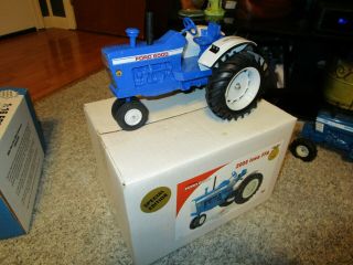Ford Holland Farm Toy Tractor Nib 8000 2008 Iowa Ffa Extremely Rare