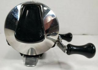 Zebco Omega 33 Push Button Casting Reel Metal Foot Made U.  S.  A. 2