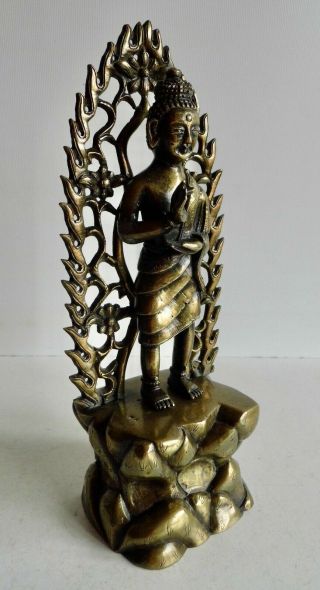 EXCEPTIONAL ANTIQUE CHINESE BRONZE BUDDHA FIGURE - APPROX 9 