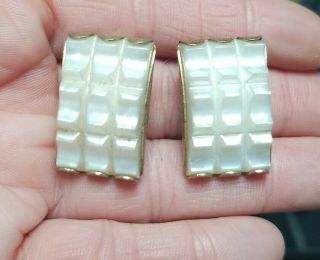 Vintage Rare Emj Emmons Faux Mother Of Pearl Gold Tone Clip - On Earrings