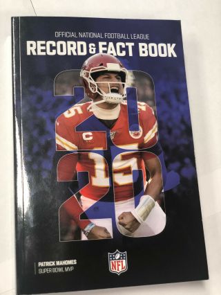 Rare 2020 Nfl Record & And Fact Book Patrick Mahomes Kc Chiefs