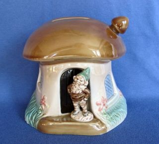 Rare Vintage Wade England Porcelain Toadstool Leprechaun Money Box Bank 1987