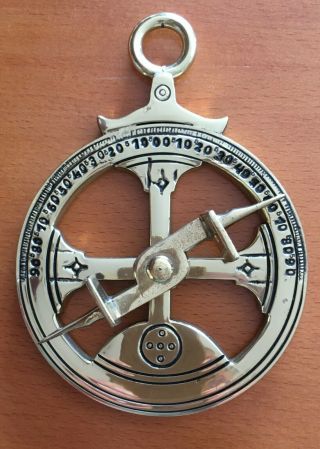 antique and rare Portuguese astrolabe made of brass,  XVII century 3