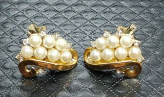 OUTSTANDING AND RARE STYLE CROWN TRIFARI SIGNED FAUX PEARL&RHINESTONE CLIP ' S 3