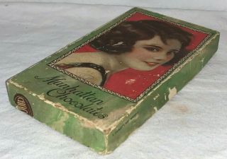 ANTIQUE MANHATTAN CHOCOLATES CANDY BOX FLAPPER GIRL EARLY COUNTRY STORE GROCERY 2