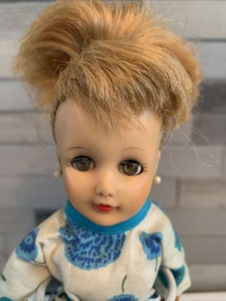 Vintage Uneeda Tiny Teen Suzette Doll (1950’s - 1960’s) 2