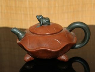 Chinese Old Yixing Zisha Clay Teapot Hand Carved Frog Purple Sand Teapot 140cc