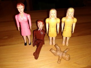 Vintage Renwal Usa Family Of (5) Jointed Plastic Dollhouse Dolls 1950 