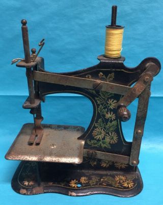 Antique Toy Sewing Machine Muller No.  1 Front Winder Tinplate Daisy & Vine Rare