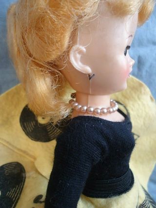 1950 ' s Vintage Vogue Jill & Black Knit Top & Yellow Felt Hop Skirt &Necklace EVC 3