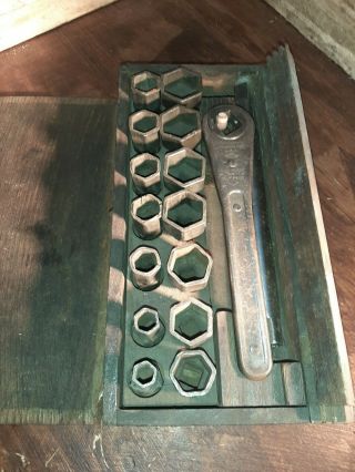 Antique Frank Mossberg Socket Set Box No.  355 (002