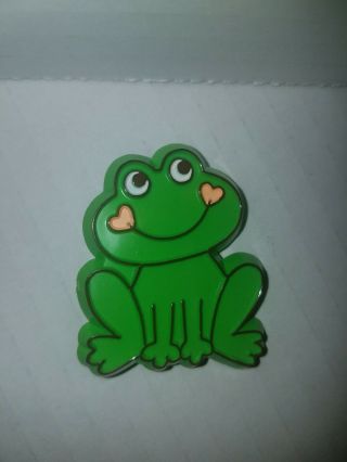 Hallmark Cards,  Inc Pin Vintage Frog Green Sitting With Heart Cheeks Brooch Rare