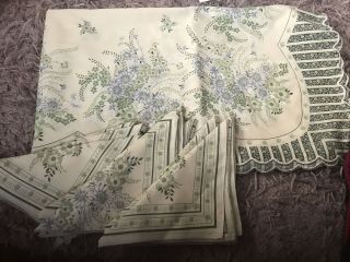 Vintage Tablecloth With 12 Napkins