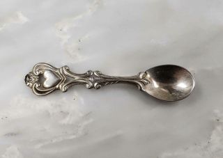 Vintage Sterling Silver Mini Salt Spoon 3.  4 Grams 4 - H1165