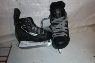Lil Boys Youth Sz 8 Ccm Hockey Ice Skates Rare Find