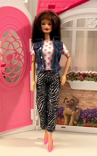 Vintage Mattel 1990 Brunette Barbie W Short Hair - Redressed In Trendy Outfit