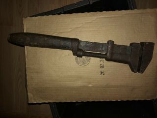 Antique Wooden Handle Plumbers Pipe Wrench 18 Inches