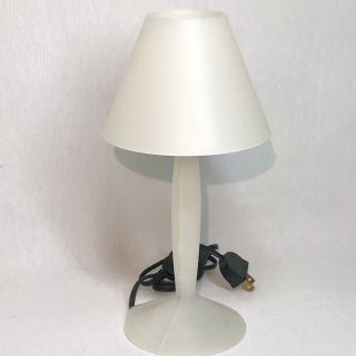 Rare 1991 Flos Miss Sissi Lamp Philippe Starck Design - White