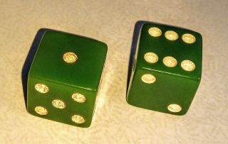 Vtg T.  R.  King Key Lime Green Bakelite 5/8 " Backgammon Dice Games Very Rare
