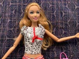 Loose 2007 Barbie Fashion Fever Doll - Summer L9535 In White Ruffle Top Complete