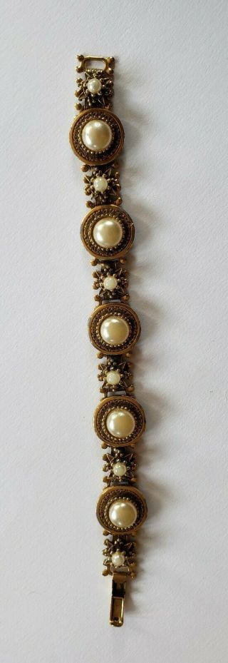 Vintage Coro 7 " Pearl & Antique Gold Tone Bracelet