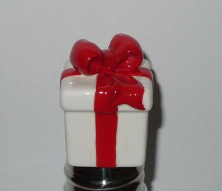 RARE Nora Fleming Mini Old Style/Retired White Present w Red Bow 2