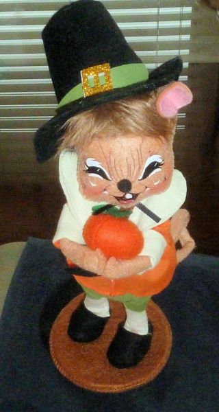 Annalee Vintage Thanksgiving Pilgrim Mouse With Pumpkin 10 