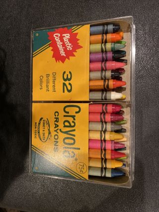 Vintage Binney & Smith Crayola Crayons 32 Count In Container Antique Collectible 3
