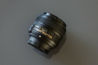 Nikon NIKKOR AF - S 50mm F/1.  8G Lens.  Rarely 2