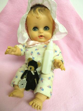 Vintage 1950s Sun Rubber Co.  Sunbabe So - Wee Ruth Newton Baby Doll W/ Layette