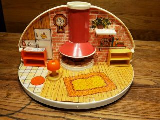 1979 Knickerbocker Toy Moppets Secret Doll House Vintage With Some Accessories