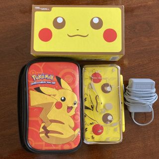 Nintendo 2ds Xl Pokemon Pikachu Edition Rare Model Zipper Broke On Case