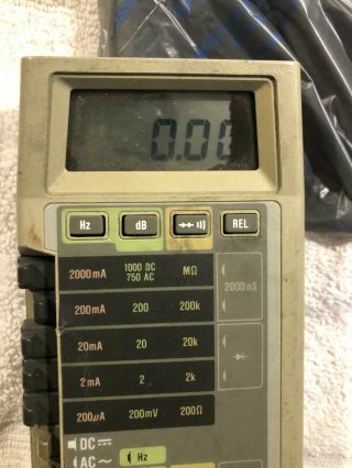 Fluke 8060A True RMS Multimeter - Powers On - for PARTS/REPAIR 3