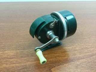 Vintage Shakespeare Fishing Reel No.  1774 Wondercast Model Fc Push Button Green