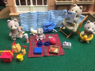 Sylvanian Families Day At The Seaside Calico Critters