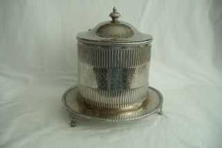 Antique / Vintage Silver Plated Ice Bucket With Hinged Lid.