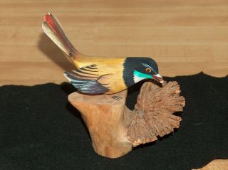 Vintage Hand Carved Hand Painted Wooden Wood Bird On Tree Trunk