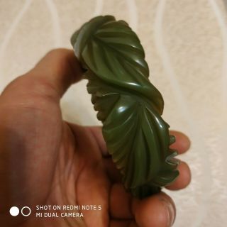 Rare Vintage Bakelite Green Leaf Bangle Bracelet