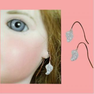 Gorgeous Antique French Fashion Doll Floral White Glass Earrings